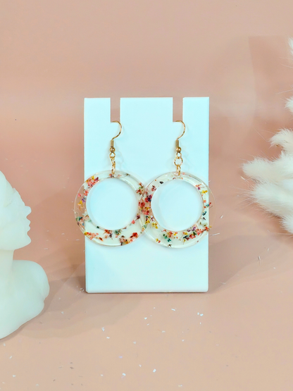 Boucles d’oreilles fleurs séchées en résine