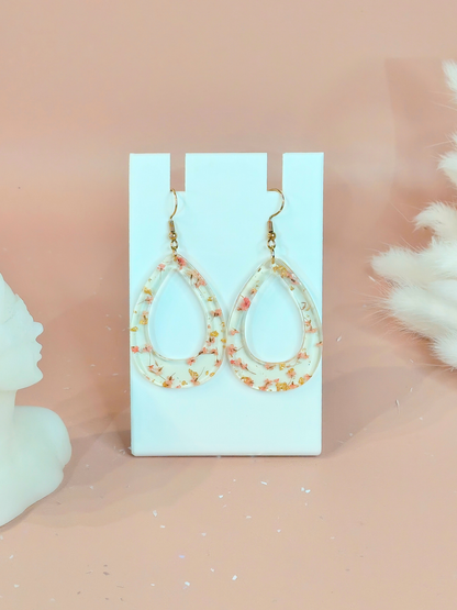 Boucles d’oreilles fleurs séchées en résine
