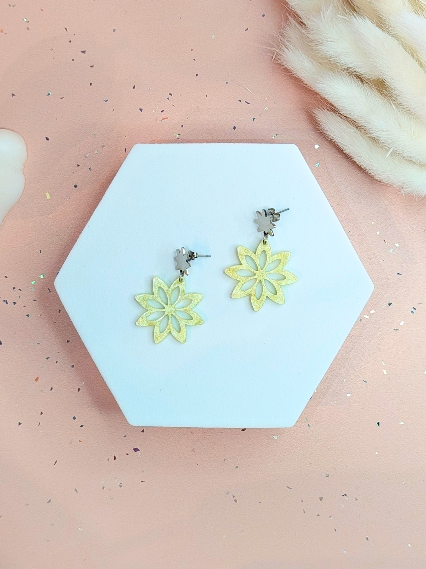 Boucles d'oreilles fleur mandala en acier inoxydable