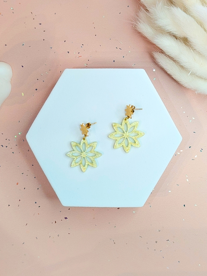 Boucles d'oreilles fleur mandala en acier inoxydable