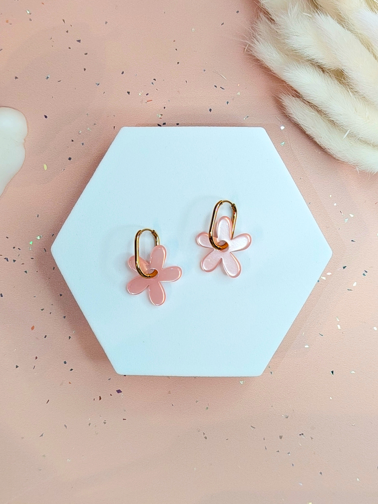 Boucles d'oreilles pampilles fleurs asymétriques